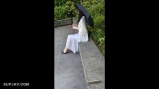 长相清纯嫩妹子十七雨季道具自慰 全裸椅子跳蛋震动逼逼微毛非常粉嫩诱人 很是诱惑喜欢不要错过